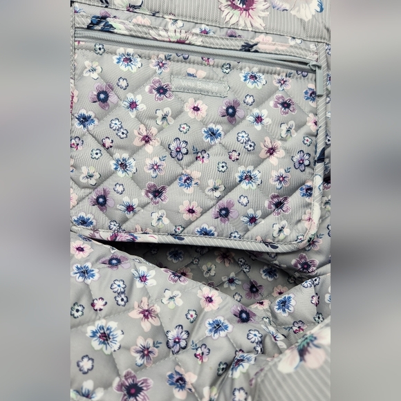 Vera Bradley Zinnias Quilted XTRA Large Tote/Bag 24"x15" Inner Zipper Pocket - Picture 13 of 15